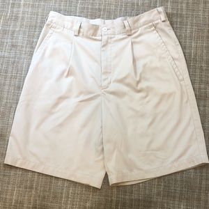 Nike golf shorts sz 34